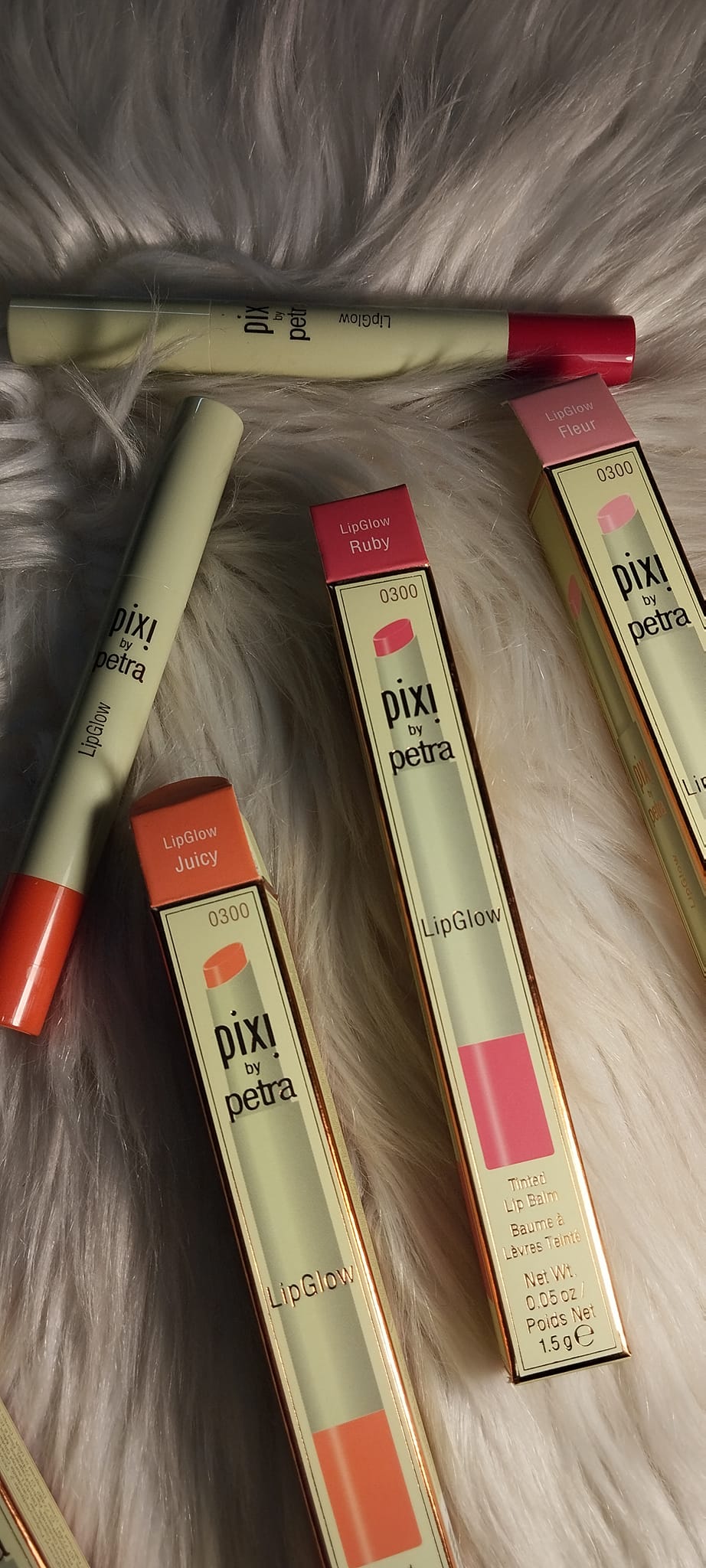 Pixi LipGlow Tinted Lip Balm 1.5g ( 100% ORIGINAL PIXI LIP GLOW  )